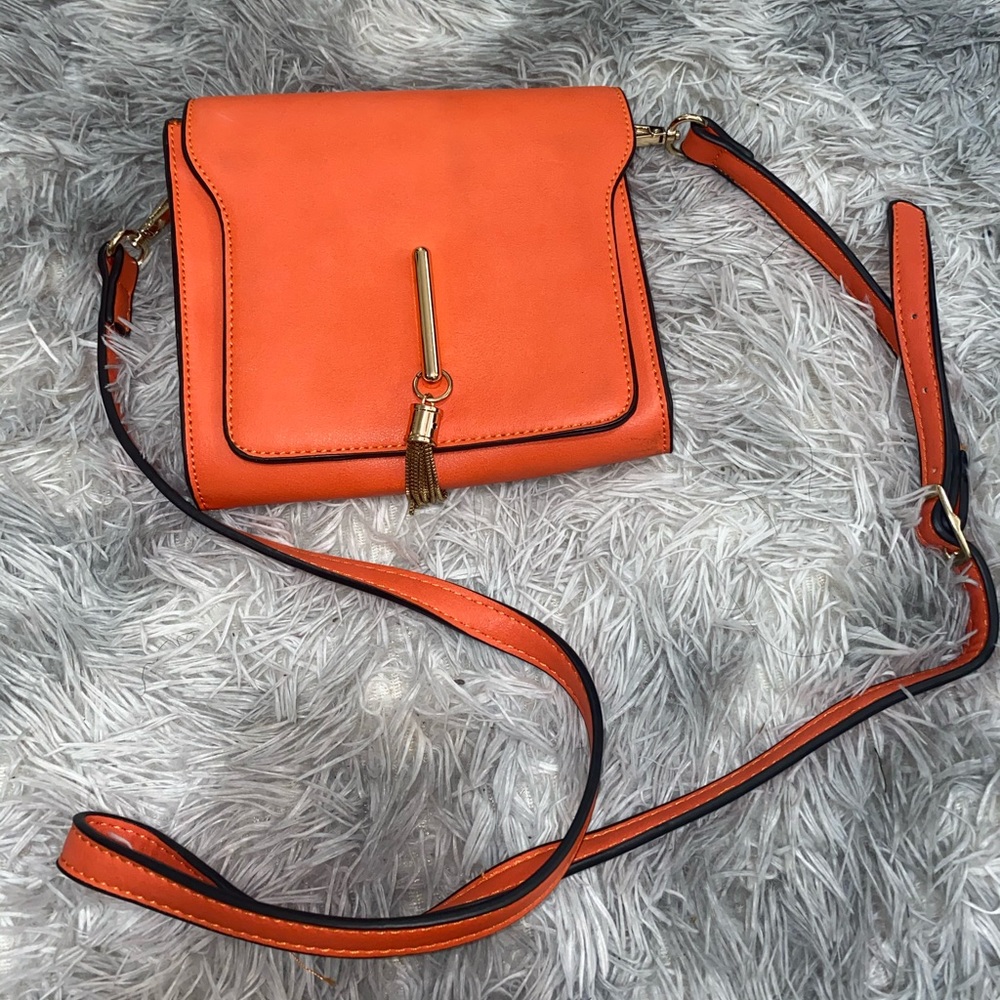 Forever 21 Orange cross-bag